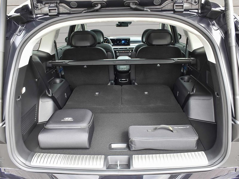 2026 Hyundai IONIQ 9 Preferred + AWD w/Ultimate Calligraphy Pkg