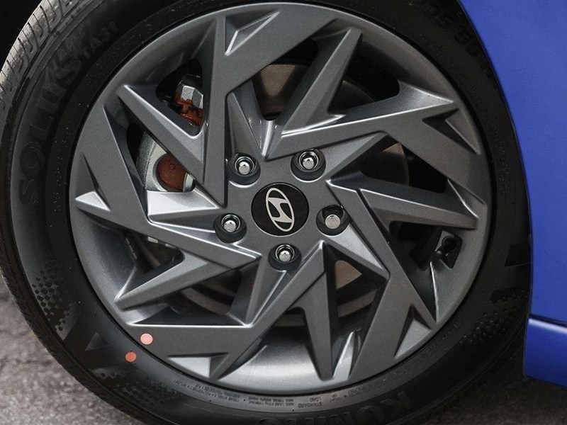 2026 Hyundai Elantra Preferred IVT