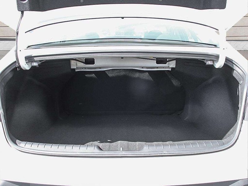 2025 Hyundai Elantra Preferred IVT w/Tech Pkg