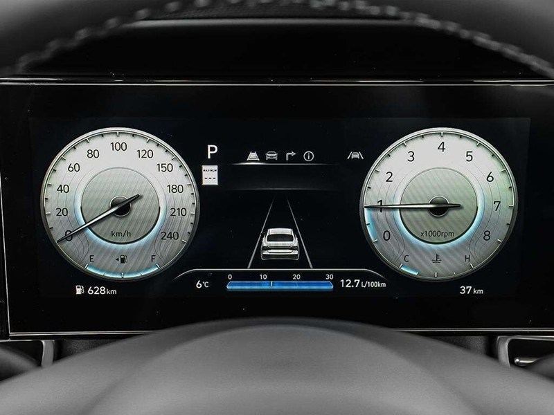 2026 Hyundai Elantra Luxury IVT