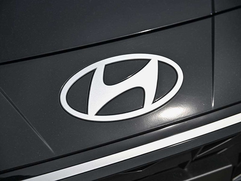 2026 Hyundai Elantra Luxury IVT
