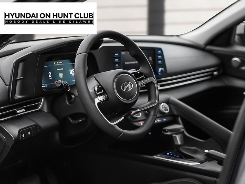 2025 Hyundai Elantra HEV Luxury DCT