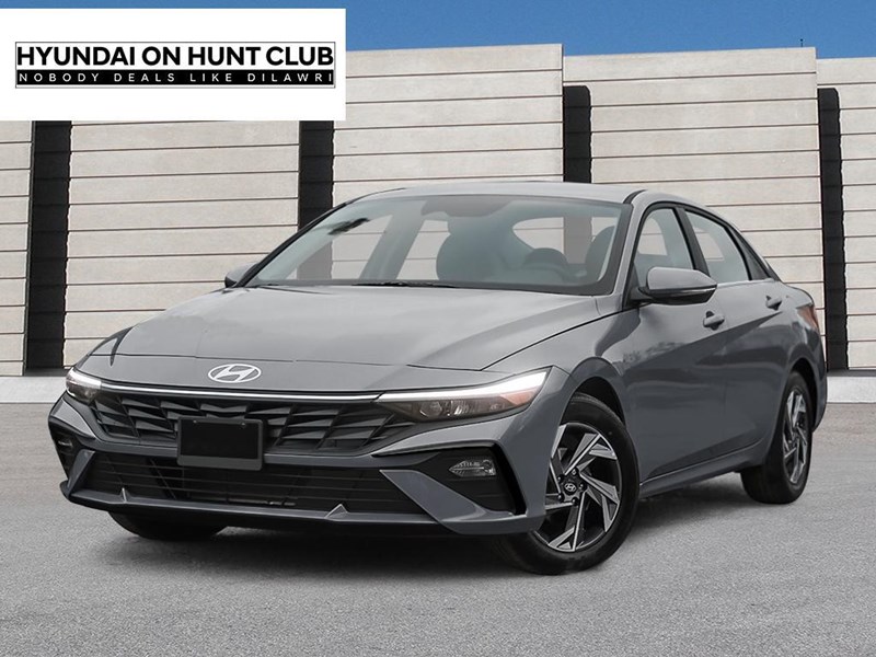 2025 Hyundai Elantra Luxury IVT w/Two-Tone Interior