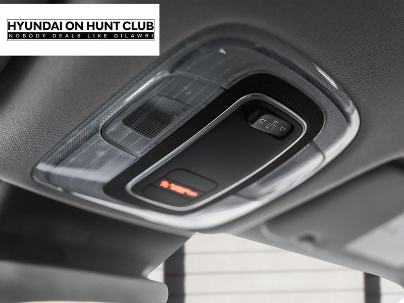 2025 Hyundai Elantra HEV Luxury DCT