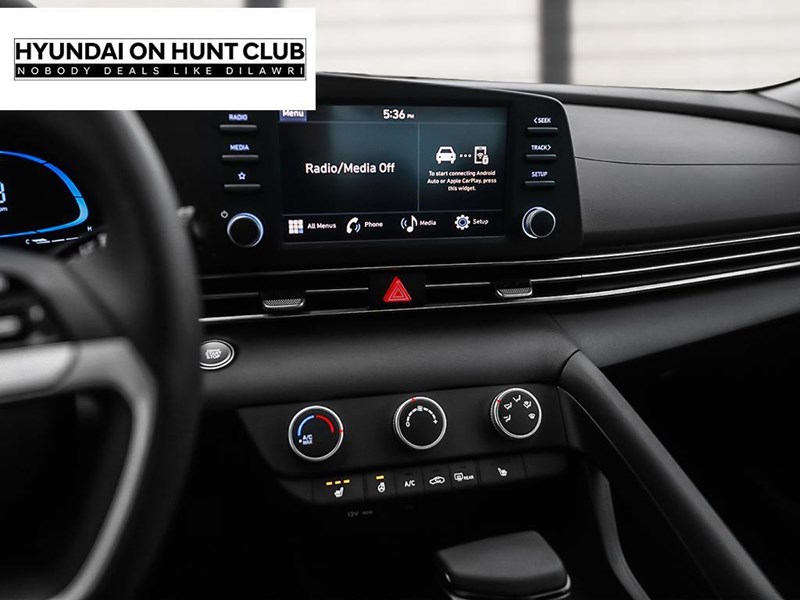 2025 Hyundai Elantra HEV Luxury DCT