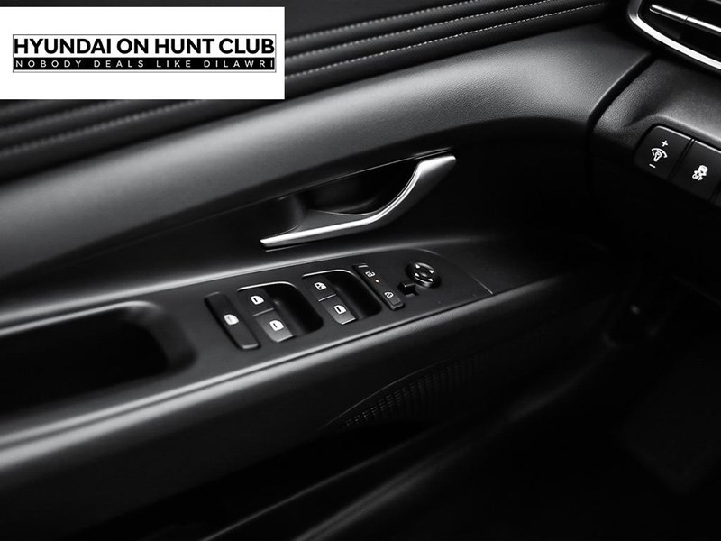 2025 Hyundai Elantra HEV Luxury DCT