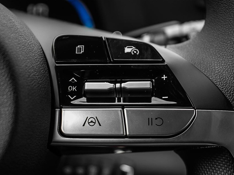 2026 Hyundai Elantra Essential IVT