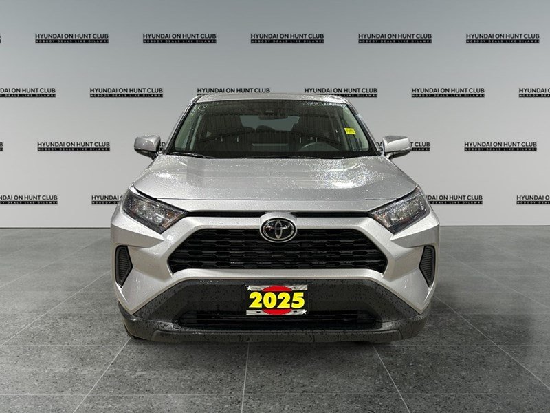 2025 Toyota RAV4 LE AWD