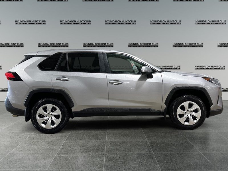 2025 Toyota RAV4 LE AWD