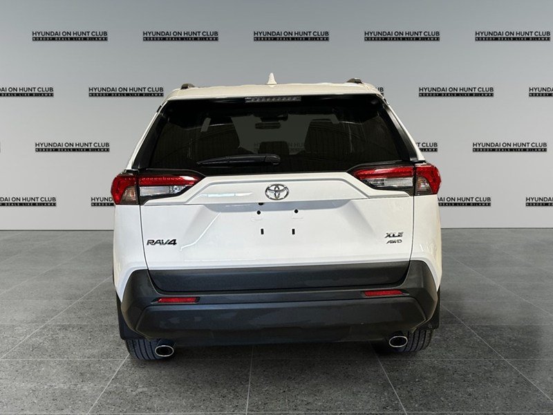 2025 Toyota RAV4 XLE AWD