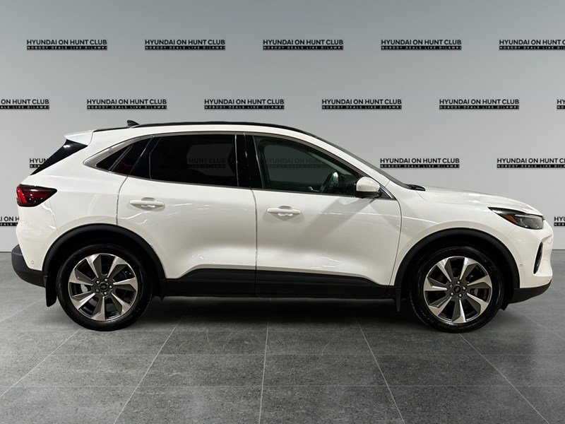 2023 Ford Escape Platinum AWD