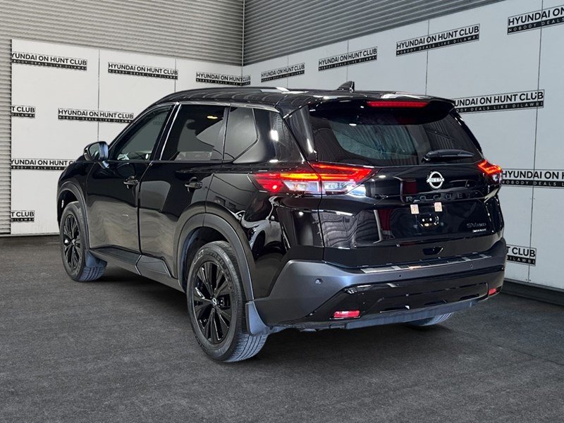 2023 Nissan Rogue AWD SV Midnight Edition