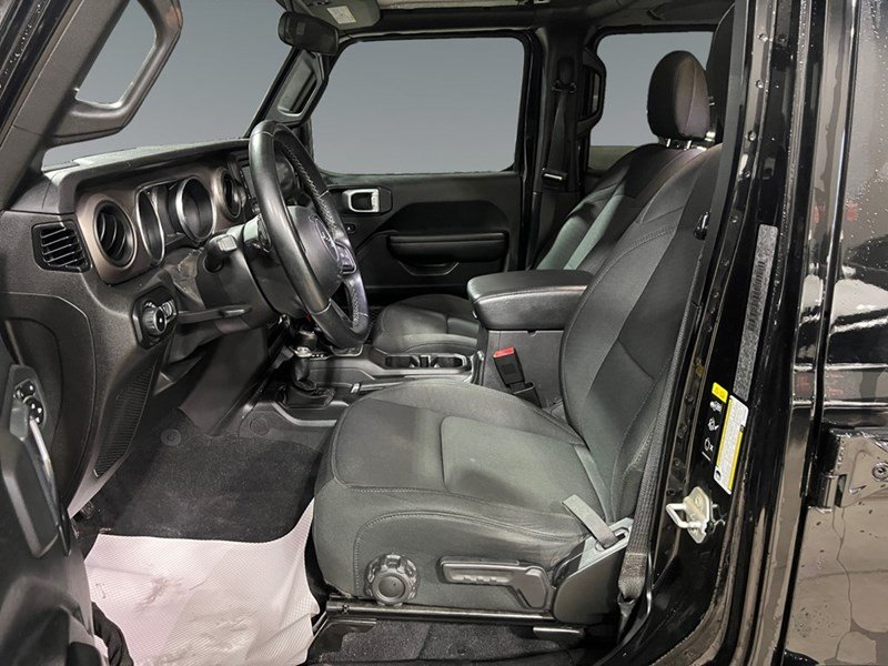 2020 Jeep Wrangler Unlimited Black and Tan 4x4