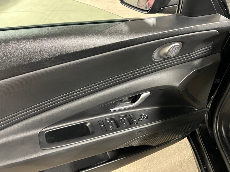 2023 Hyundai Elantra Preferred IVT w/Tech Pkg