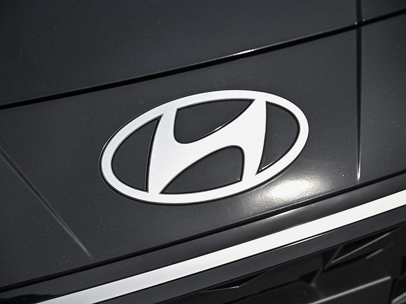 2026 Hyundai Elantra HEV Luxury Sedan