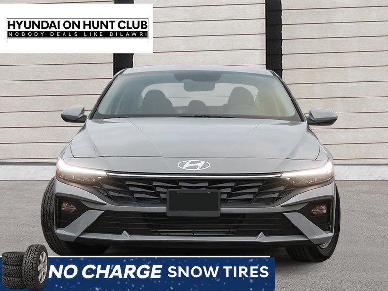 2025 Hyundai Elantra Essential IVT