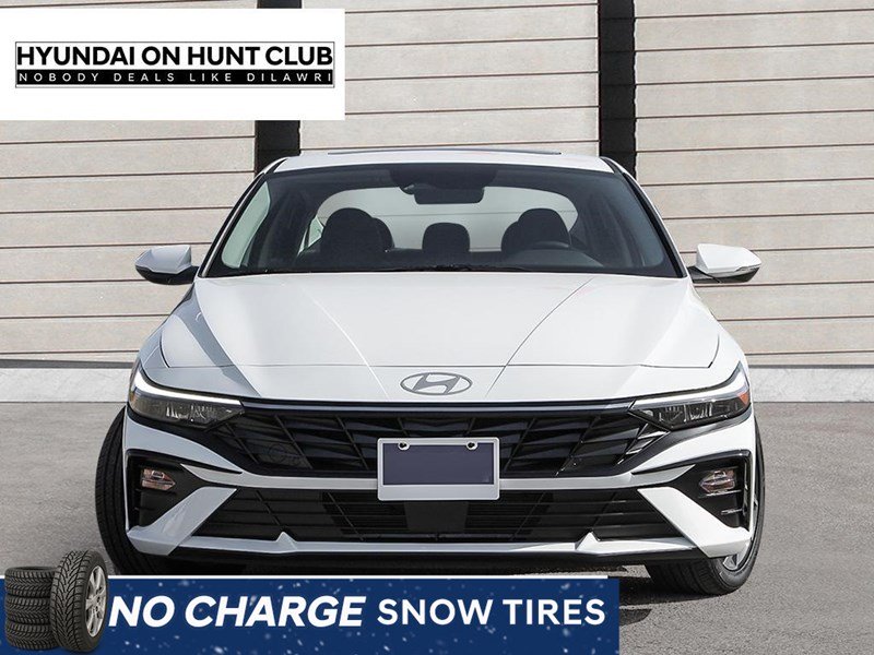 2025 Hyundai Elantra Luxury IVT