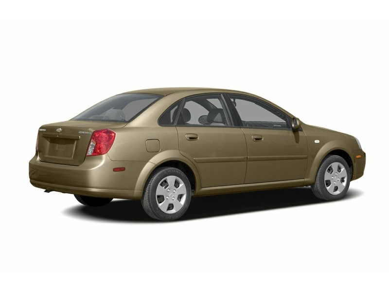2005 Chevrolet Optra 4dr Sdn LS Exterior Shot 2