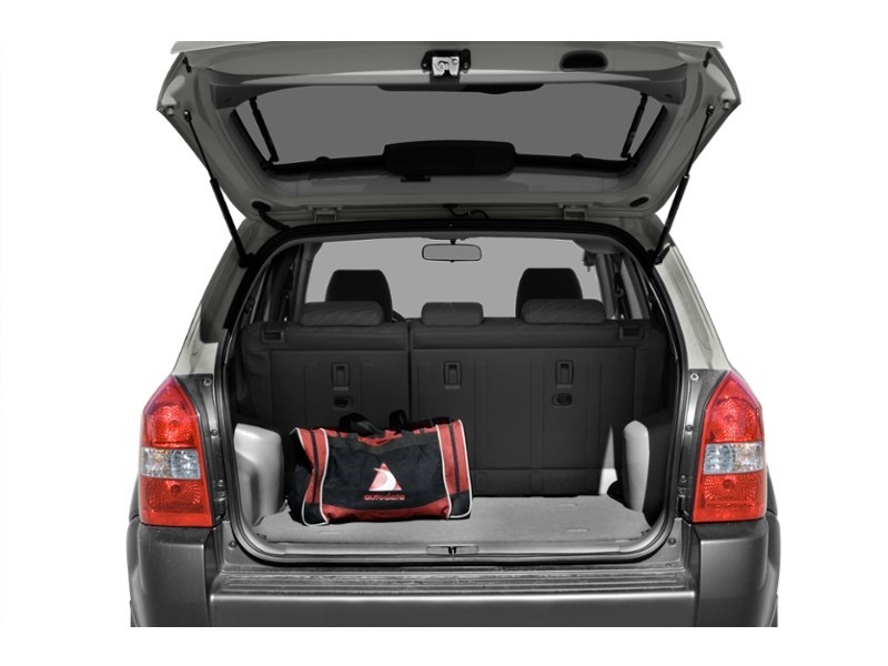 2008 Hyundai Tucson FWD 4dr I4 Auto GL Exterior Shot 4