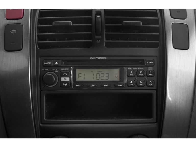 2008 Hyundai Tucson FWD 4dr I4 Auto GL Interior Shot 2