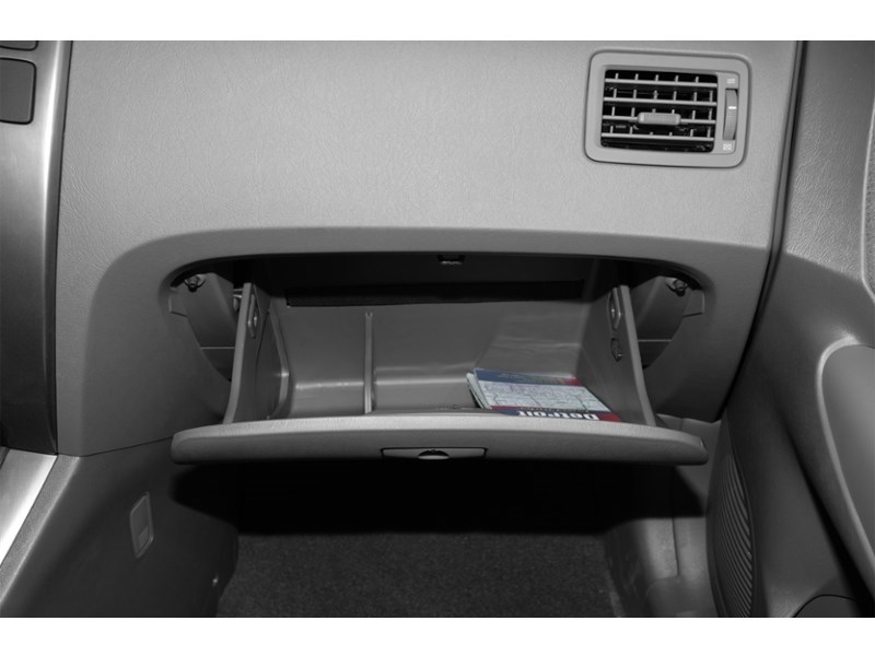 2008 Hyundai Tucson FWD 4dr I4 Auto GL Interior Shot 4