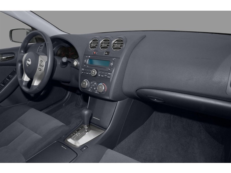 2008 Nissan Altima 4dr Sdn I4 CVT 2.5 S Interior Shot 1