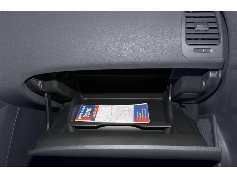 2008 Nissan Altima 4dr Sdn I4 CVT 2.5 S Interior Shot 4