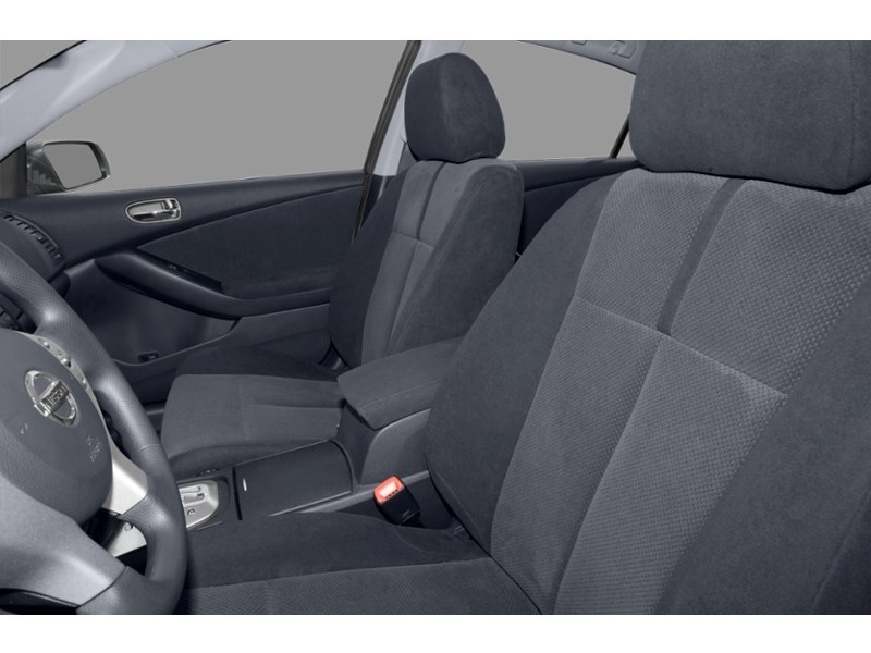 2008 Nissan Altima 4dr Sdn I4 CVT 2.5 S Interior Shot 5
