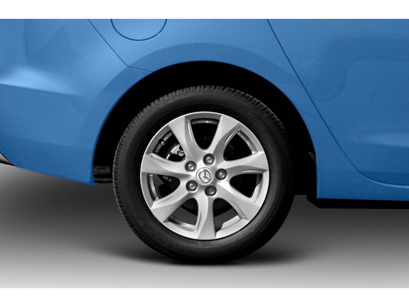 2010 Mazda Mazda3 4dr Sdn Auto GS Exterior Shot 5