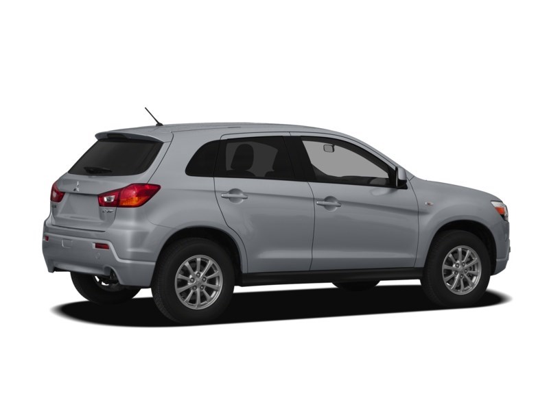 2011 Mitsubishi RVR 2WD 4dr CVT SE Exterior Shot 15