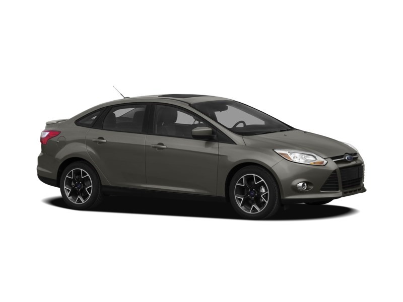 2012 Ford Focus 4dr Sdn SE Exterior Shot 17