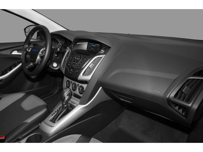 2012 Ford Focus 4dr Sdn SE Interior Shot 1