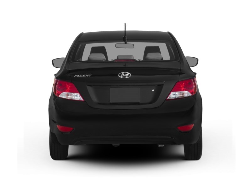 2012 Hyundai Accent 4dr Sdn Auto GL Exterior Shot 6