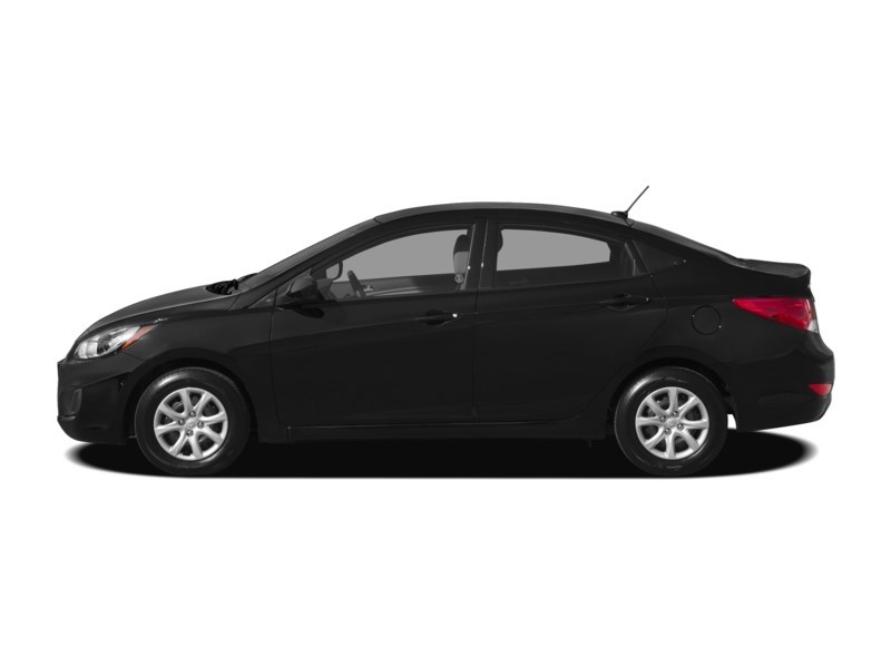 2012 Hyundai Accent 4dr Sdn Auto GL Exterior Shot 12