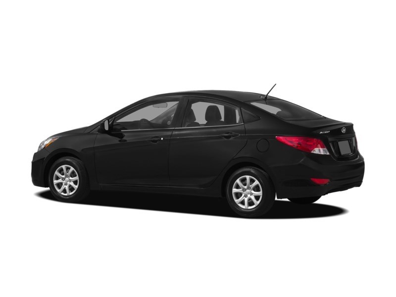 2012 Hyundai Accent 4dr Sdn Auto GL Exterior Shot 13