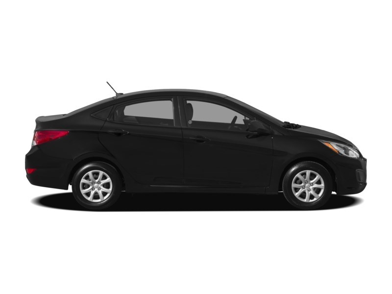 2012 Hyundai Accent 4dr Sdn Auto GL Exterior Shot 16