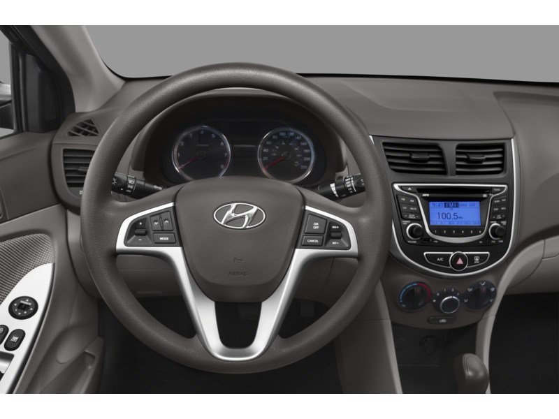 2012 Hyundai Accent 4dr Sdn Auto GL Interior Shot 3