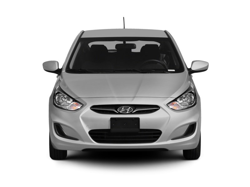 2012 Hyundai Accent 5dr HB Man GL Exterior Shot 6