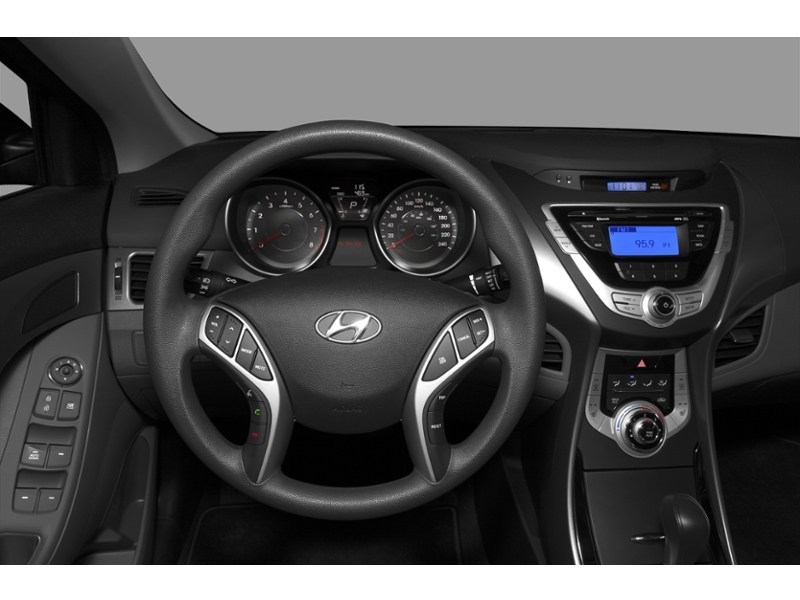 2012 Hyundai Elantra 4dr Sdn Auto Limited Interior Shot 3