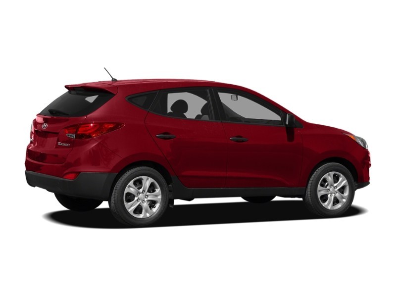 2012 Hyundai Tucson FWD 4dr I4 Auto GLS Exterior Shot 2