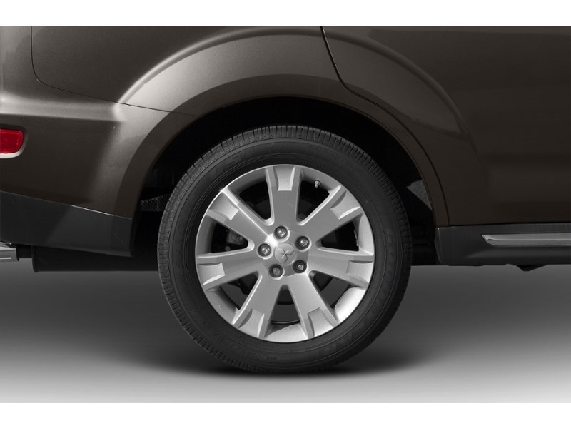 2012 Mitsubishi Outlander 4WD 4dr ES Exterior Shot 5