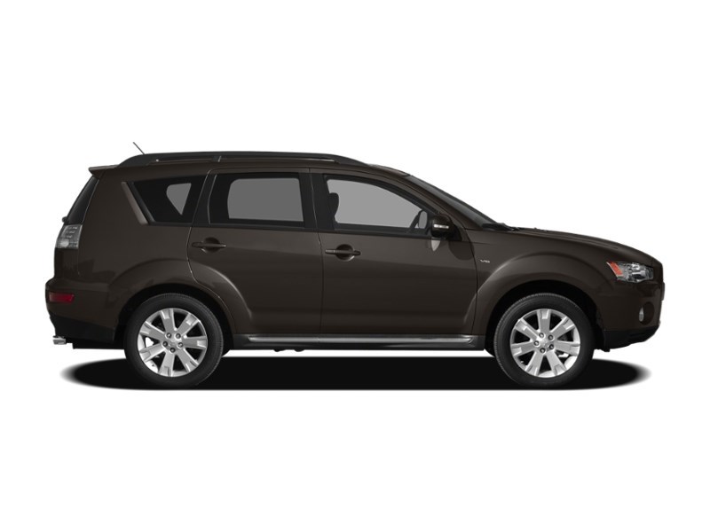 2012 Mitsubishi Outlander 4WD 4dr ES Exterior Shot 16