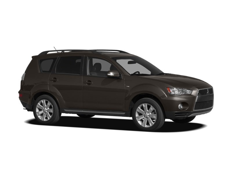 2012 Mitsubishi Outlander 4WD 4dr ES Exterior Shot 17