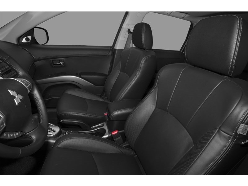 2012 Mitsubishi Outlander 4WD 4dr ES Interior Shot 4