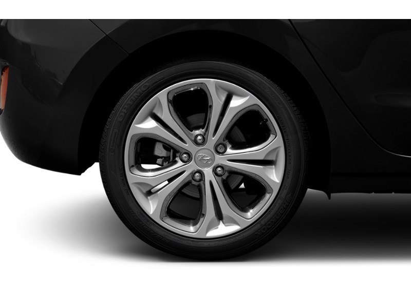 2014 Hyundai Elantra GT 5dr HB Auto GLS Exterior Shot 5