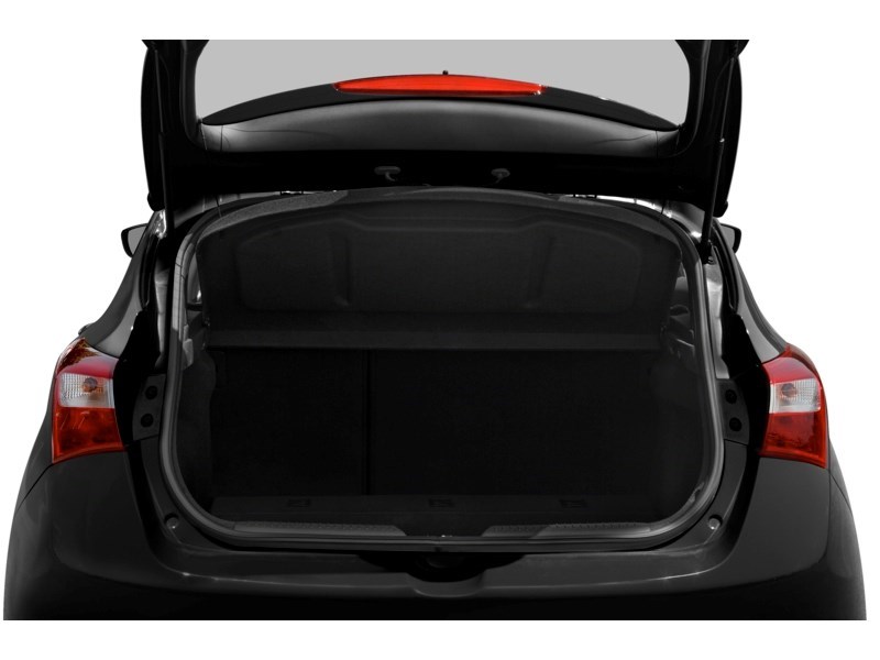 2013 Hyundai Elantra GT 5dr HB Auto SE Exterior Shot 4