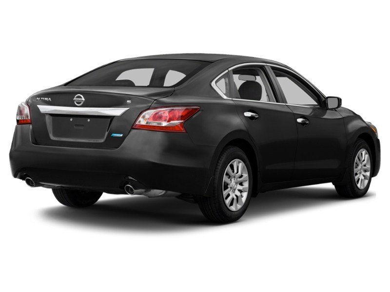 2015 Nissan Altima 4dr Sdn I4 CVT 2.5 Exterior Shot 2