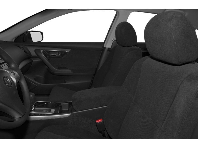 2015 Nissan Altima 4dr Sdn I4 CVT 2.5 Interior Shot 5