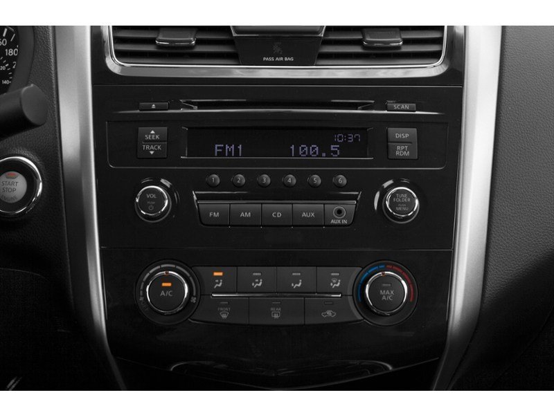 2015 Nissan Altima 4dr Sdn I4 CVT 2.5 Interior Shot 2