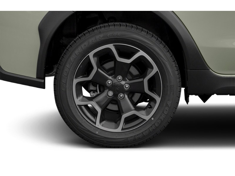 2015 Subaru XV Crosstrek 5dr CVT 2.0i w/Limited Pkg Exterior Shot 5